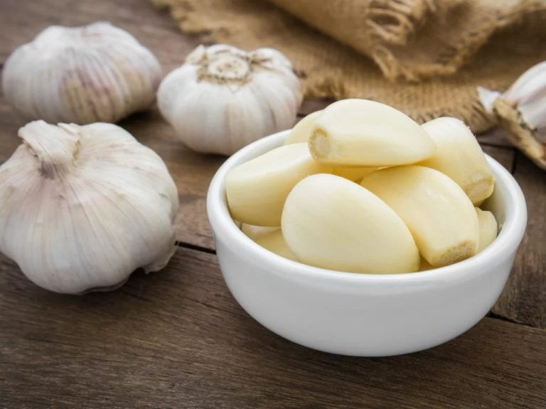 Garlic Allergy: Symptoms, Testing Options, and Foods to Avoid