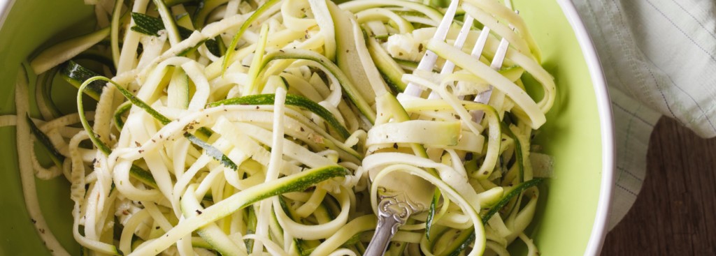 zucchini noodles and pistachio pesto vegan recipe
