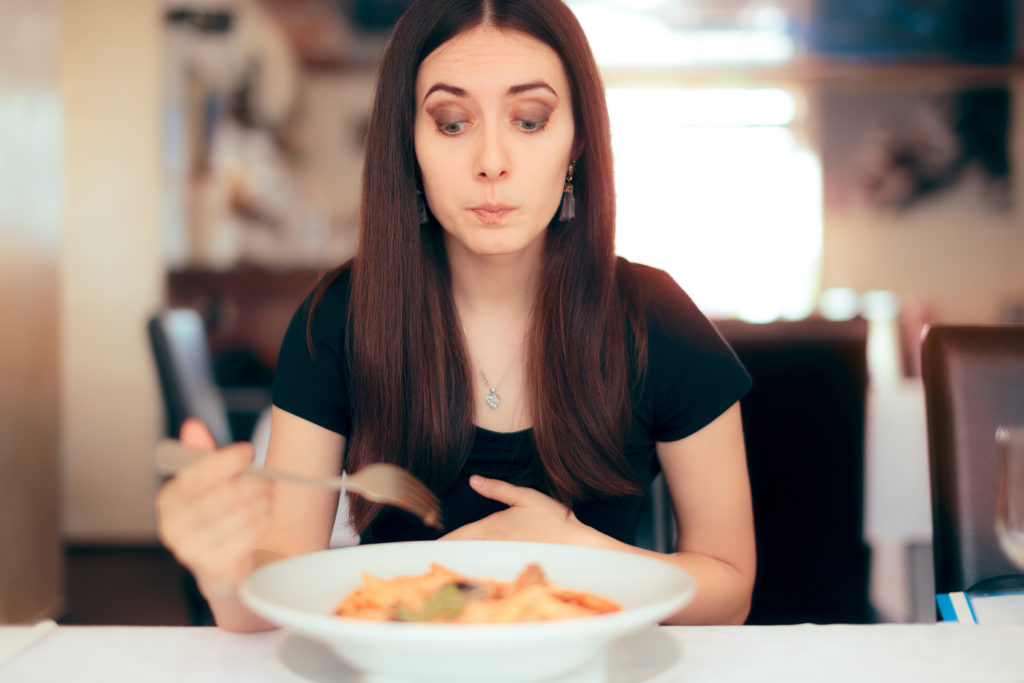 7 Tips for Dining Out with Food Allergies &amp; Intolerances
