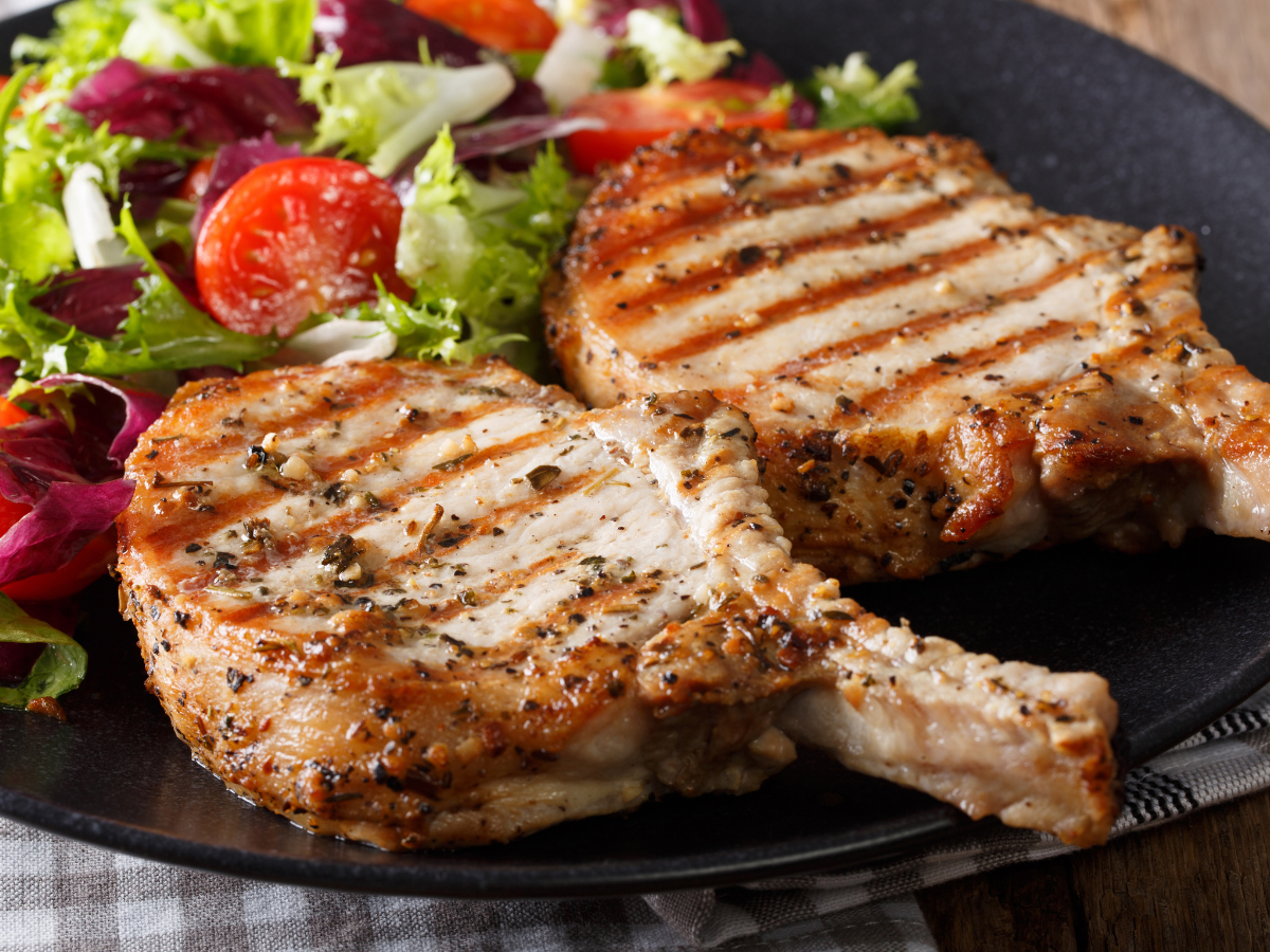 grilled pork chops with salad